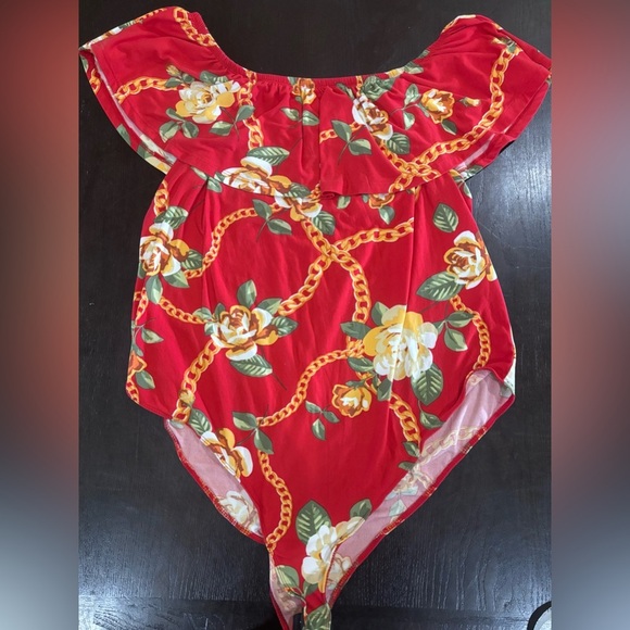 Caren Sport Red Floral Chain Design Ruffled Bodysuit Size 3X - Picture 8 of 12